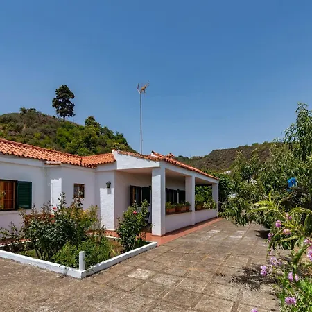 On A Fruit Farm In La Lechuza Holiday home *
